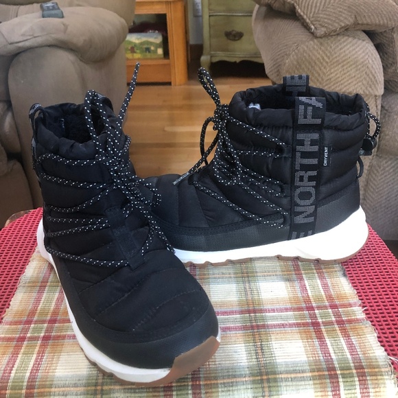 The North Face Thermoball Lace Up Waterproof Boots - Picture 1 of 14